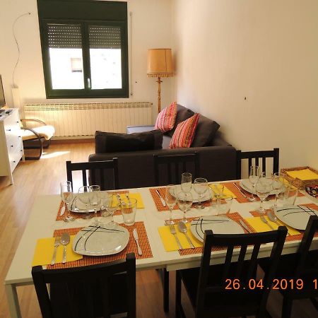 Apartament Jasmine Apartment Besalu Exterior photo