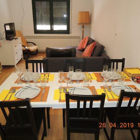 Apartament Jasmine Apartment Besalu Exterior photo