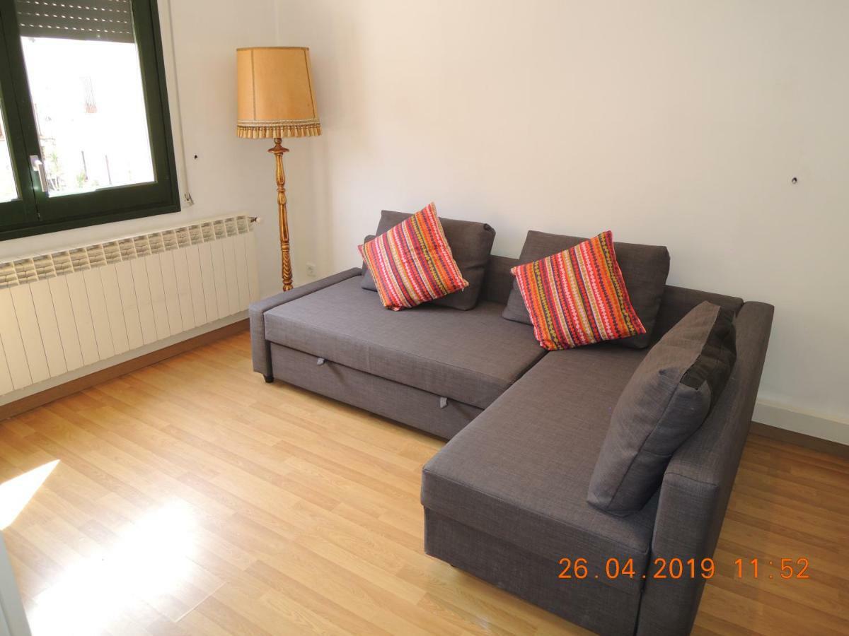 Apartament Jasmine Apartment Besalu Exterior photo