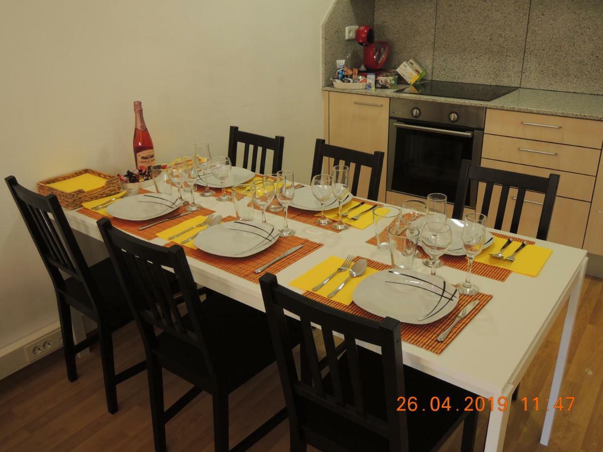 Apartament Jasmine Apartment Besalu Exterior photo