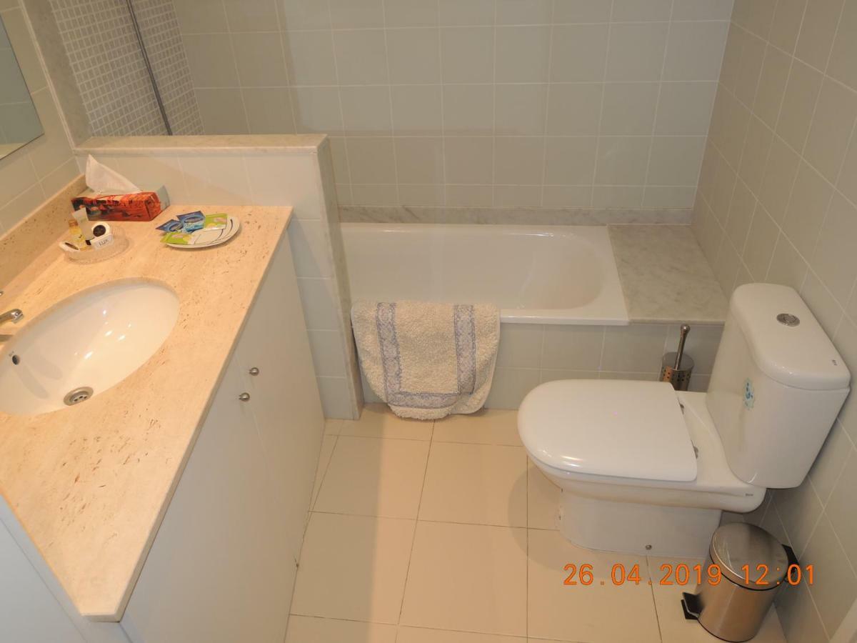Apartament Jasmine Apartment Besalu Exterior photo